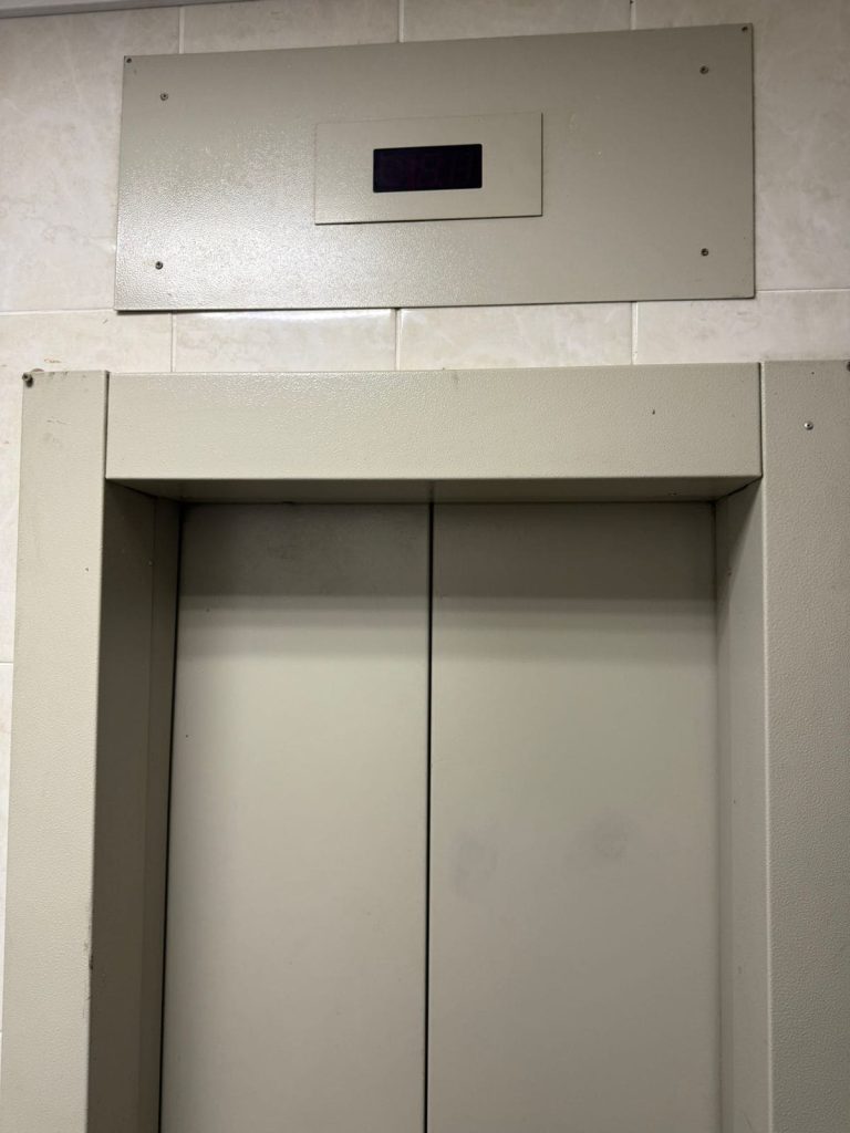 отключить лифт в МКД за долги